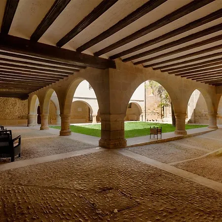 Hospederia Virgen De La Fuente * Peñarroya de Tastavins