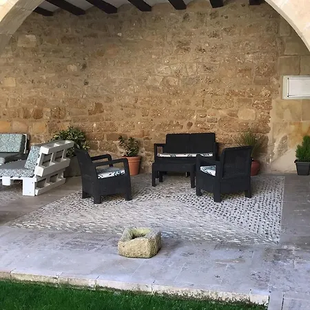 Hospederia Virgen De La Fuente *