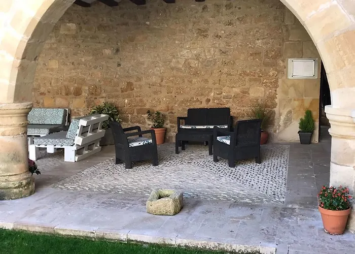 Hospederia Virgen De La Fuente *